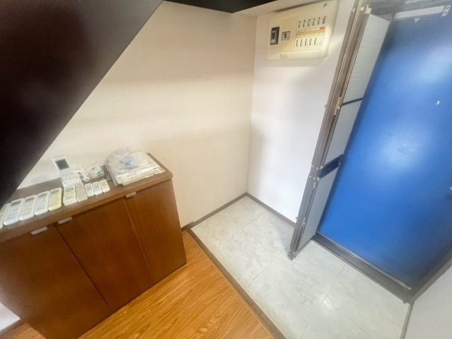 市川市福栄３丁目の賃貸マンションの玄関