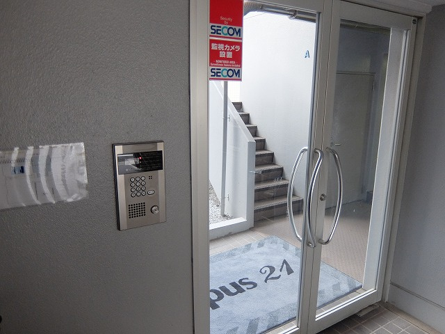 市川市福栄３丁目の賃貸マンションのエントランス