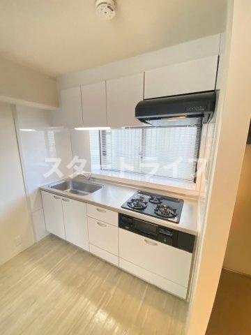 大阪市淀川区東三国６丁目の賃貸マンションのキッチン