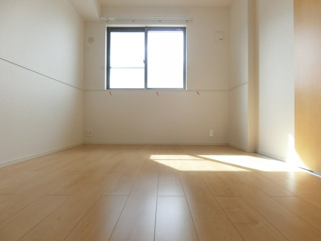 モンド・ノワールの洋室|同物件別部屋写真