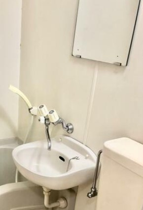 カサデシライⅠの洗面所|脱衣スペースもあります