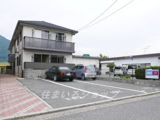 ファミールメゾンの外観