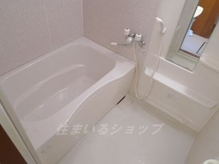 ファミールメゾンの浴室