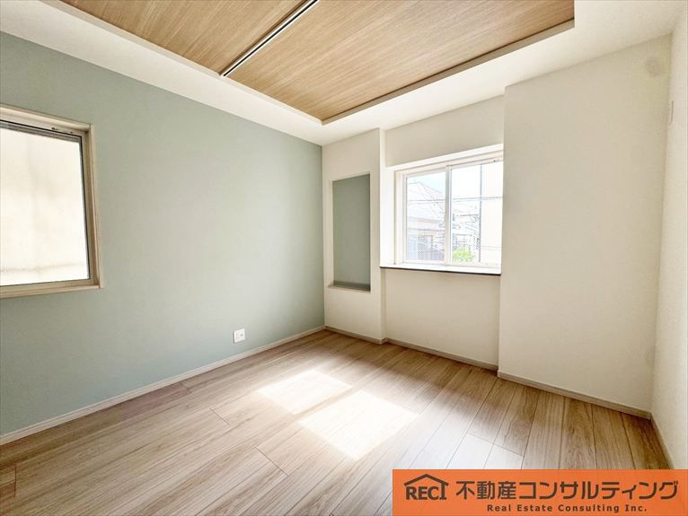 神戸市灘区大石東町2丁目　新築戸建の洋室