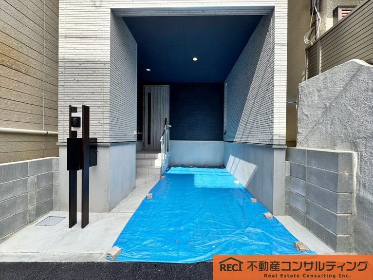 神戸市灘区大石東町2丁目　新築戸建の駐車場