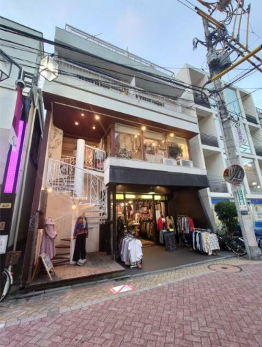 【外観】 | 永和ビル高円寺 | 鉄筋コンクリート造のがっちりとした建物。