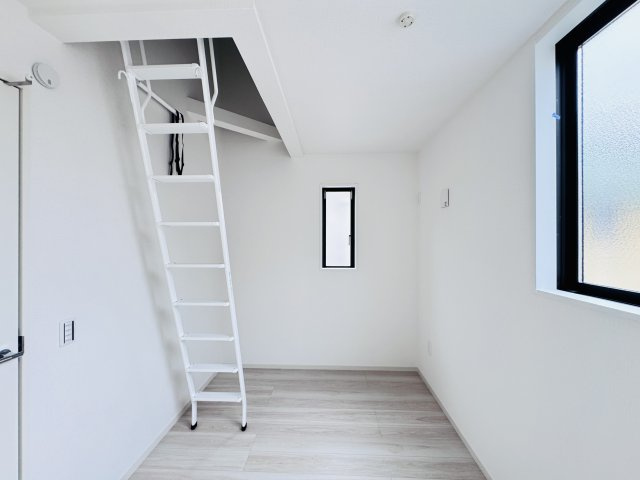 松戸市上本郷新築戸建【上本郷小学校：7分】の子供部屋|4.5帖洋室