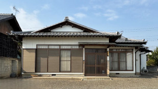 玉村町下新田　中古900の外観