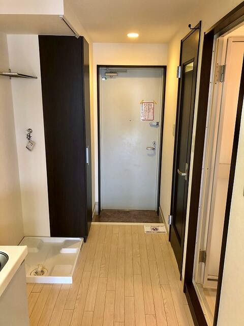 ワイズビルの玄関