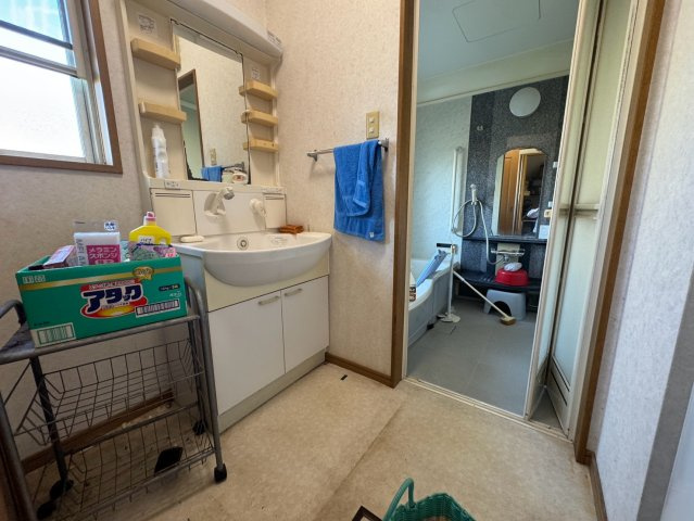 ゆとりの4SLDK♪家族の理想を叶える♪壬生町元町の独立洗面台|独立洗面台、小物を置くことができて便利です