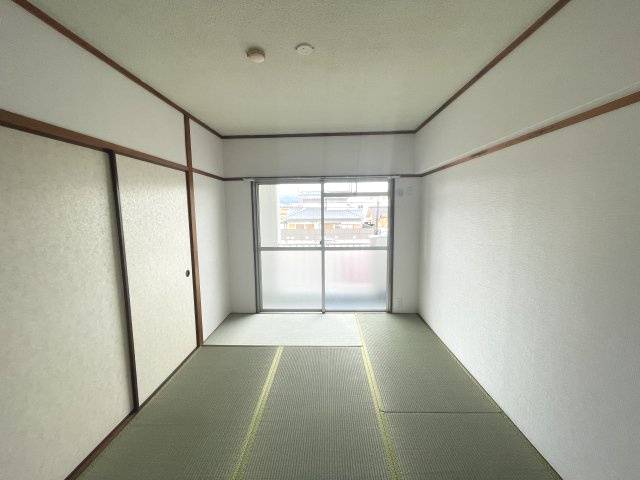 古屋ビルの和室|きれいな和室です