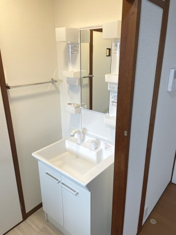 古屋ビルの独立洗面台|使いやすい独立洗面台です