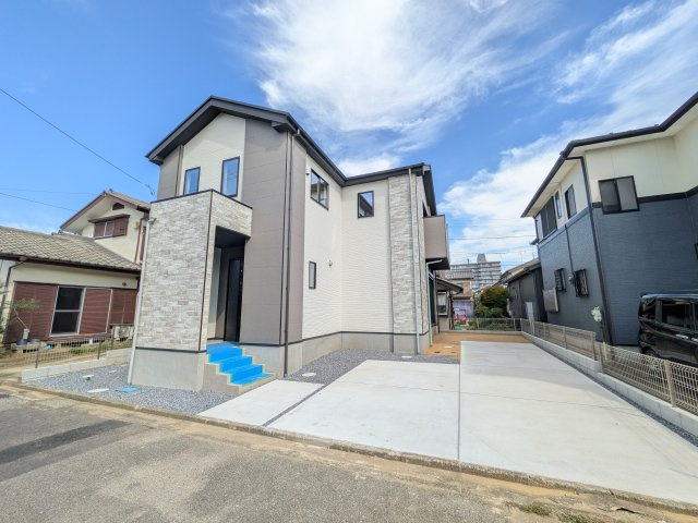 龍ケ崎市小通幸谷町　1期　新築戸建ての前面道路含む現地写真|陽当たりや敷地の広さをご確認できます！
本日のご見学も可能です♪
お気軽にお電話またはお問い合わせください。