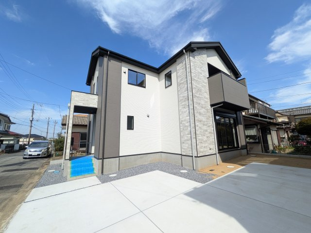 龍ケ崎市小通幸谷町　1期　新築戸建ての外観|【月々6万円台〜】
写真だけでは伝わらない快適さを、ぜひ現地で体感しませんか？
即日見学可能です！平日のご案内も可能です♪
お気軽にお問合せください！
