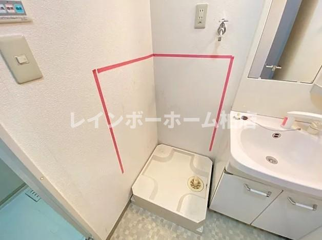 特典：仲介手数料が50％OFFです‼の設備|室内洗濯機置き場です