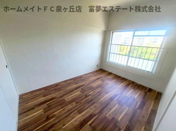 ビレッジハウス泉北栂タワー1号棟の洋室