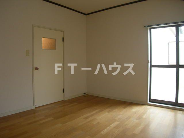 欠真間メゾネットの寝室