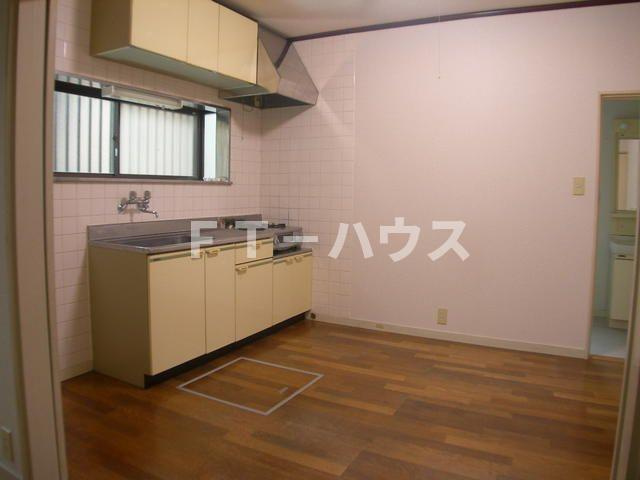 欠真間メゾネットのキッチン