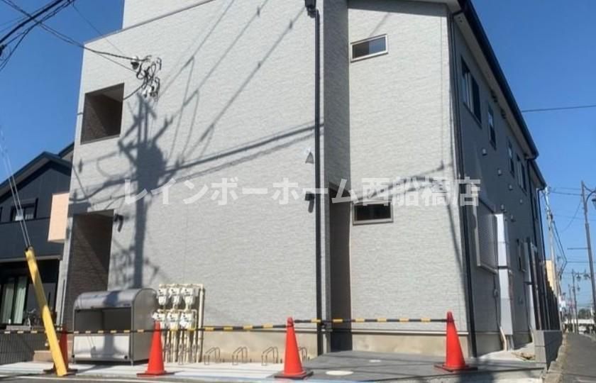パインルーツ国府台のエントランス