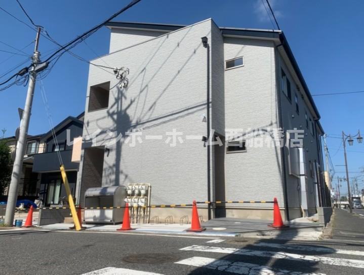 パインルーツ国府台の外観