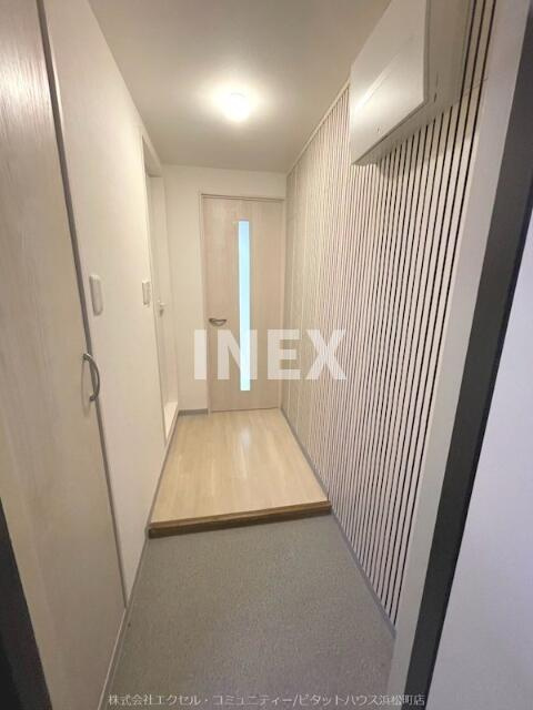 横浜市磯子区磯子２丁目の賃貸マンションの玄関