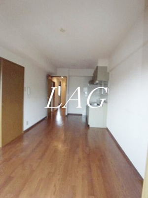 【居間・リビング】 | ビラージュ壱番館 | 洋室のお部屋です。