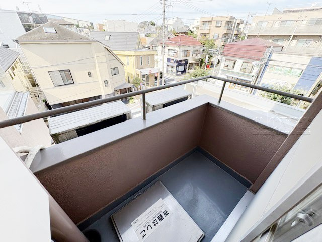 【バルコニー】 | 自由が丘メープル | ちなみに専有部分ではなく共用部分です。～即日のご見学可能～　お問合せはお気軽に。
