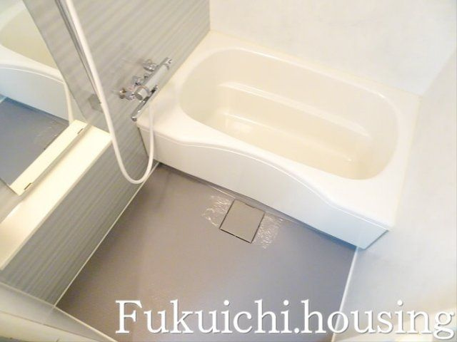 ダイナシティ明大前の浴室