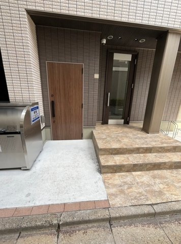 メゾンド　ミエールのエントランス
