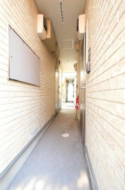 メゾン・プーラ菊川のその他共用部分|共有廊下