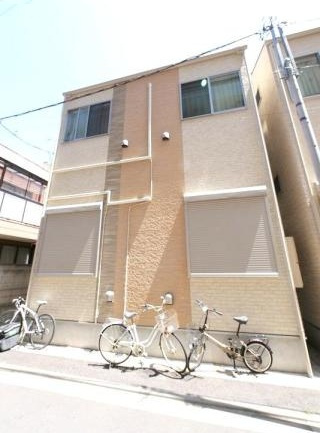 メゾン・プーラ菊川の外観