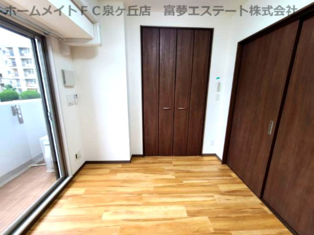 FREEDOM residence堺深井沢町の洋室|リビングと洋室の間仕切りを閉めたとき
※イメージ　同物件別号室の写真
