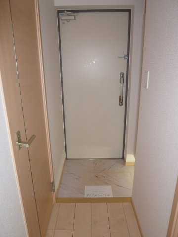 ＮＡＫＡＭＵＲＡ　ＢＬＤ．の玄関