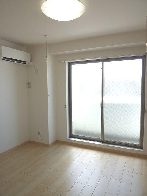 ＮＡＫＡＭＵＲＡ　ＢＬＤ．の居間・リビング|快適な空間です！