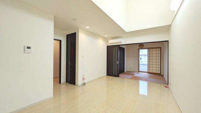 【居間・リビング】 | 上之郷テラス