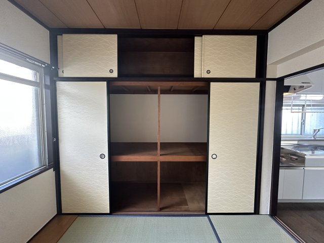 AKIMOTO MANSHIONの和室