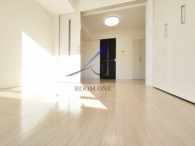 日神デュオステージ蓮根 の居間・リビング|洋室のお部屋です。