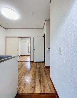ハイシティ戸井田の玄関