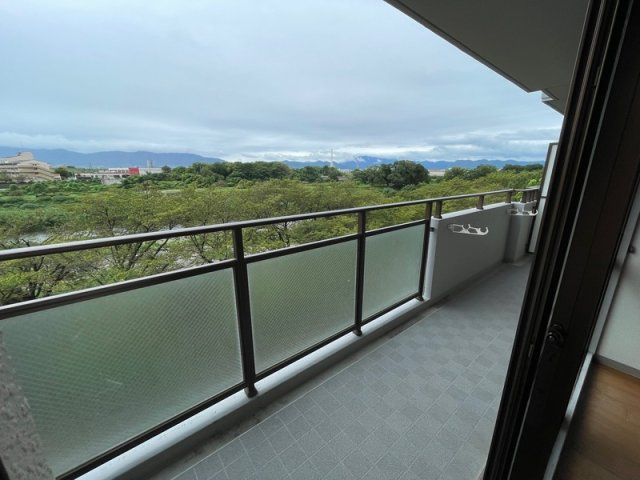 グランデュール鴨川Ⅱ番館のバルコニー