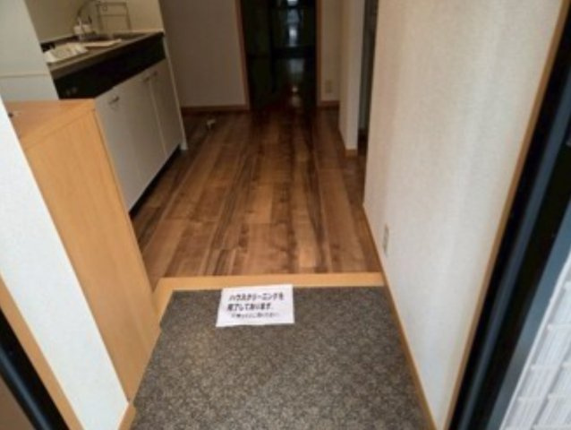 ブランドール千歳の玄関