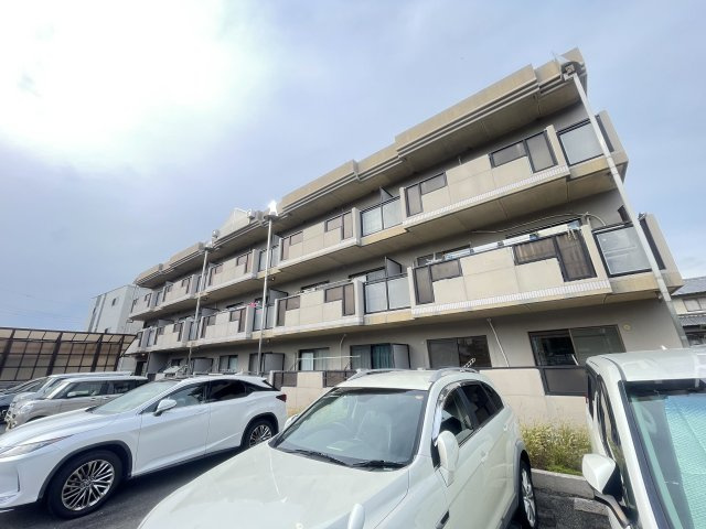 寝屋川市中神田町の賃貸マンションの外観