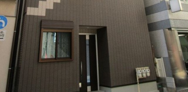 明神下ハイス永眞のエントランス