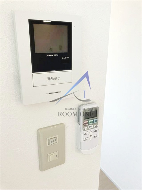 ネオス中板橋のセキュリティ|モニター付きインターホンです。