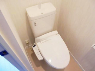 沼津市五月町の一棟マンションのトイレ