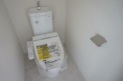 新宿区新宿７丁目の賃貸マンションのトイレ
