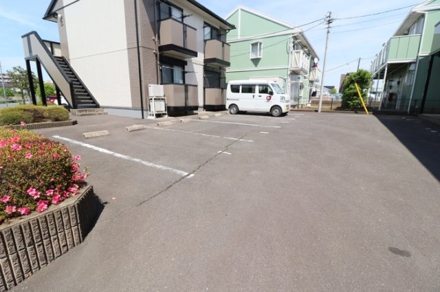 アークグレイスⅡの駐車場|駐車場（Ｂ棟側）