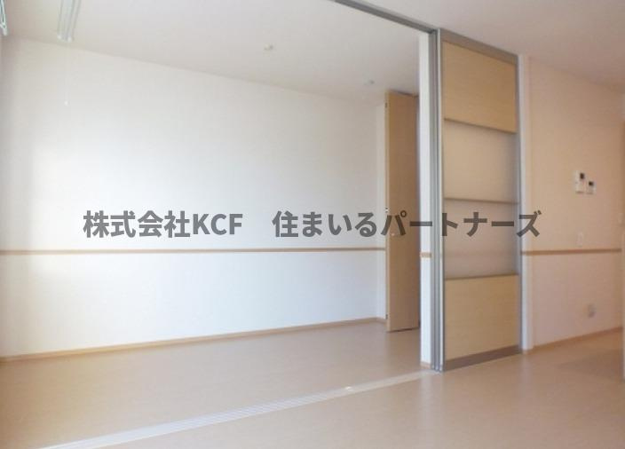 グランドソレーユRSの寝室|広くて明るい寝室