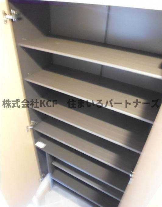 グランドソレーユRSの玄関|明るい玄関です