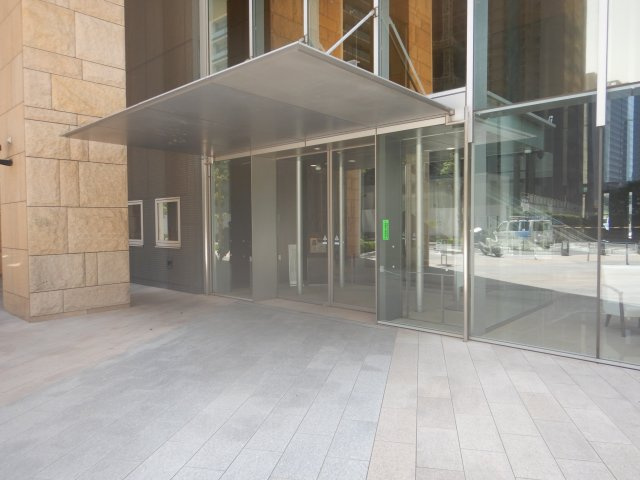 World City Towers Capital Towerのエントランス