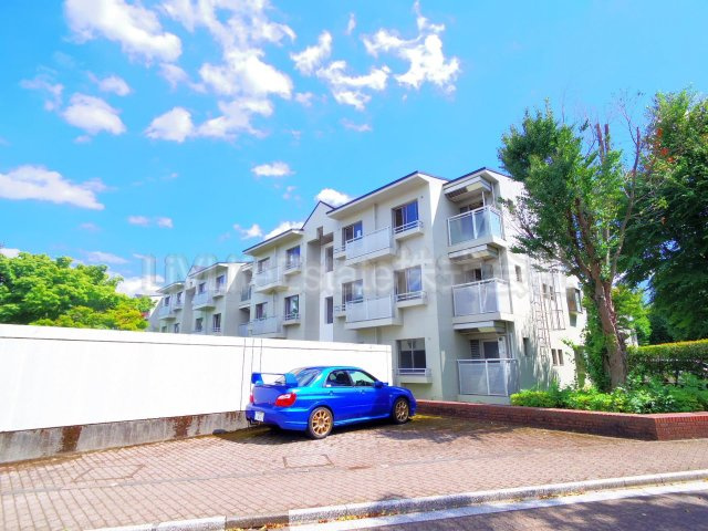 小平市花小金井８丁目の賃貸マンションの外観
